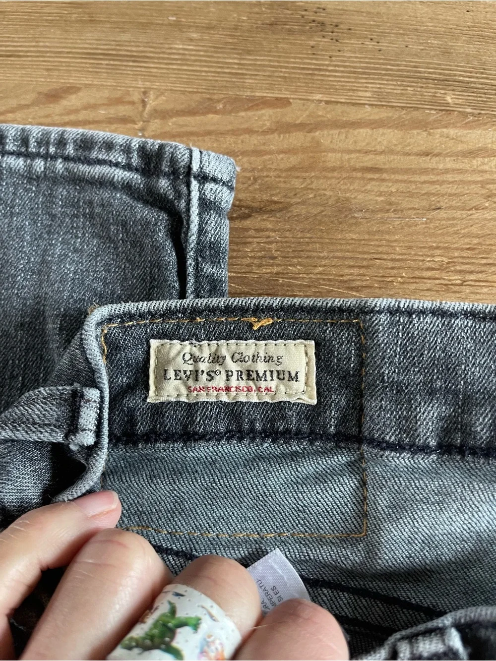 Levi’s Premium 512 Slim Taper Gray Wash Jeans Men’s 32x32